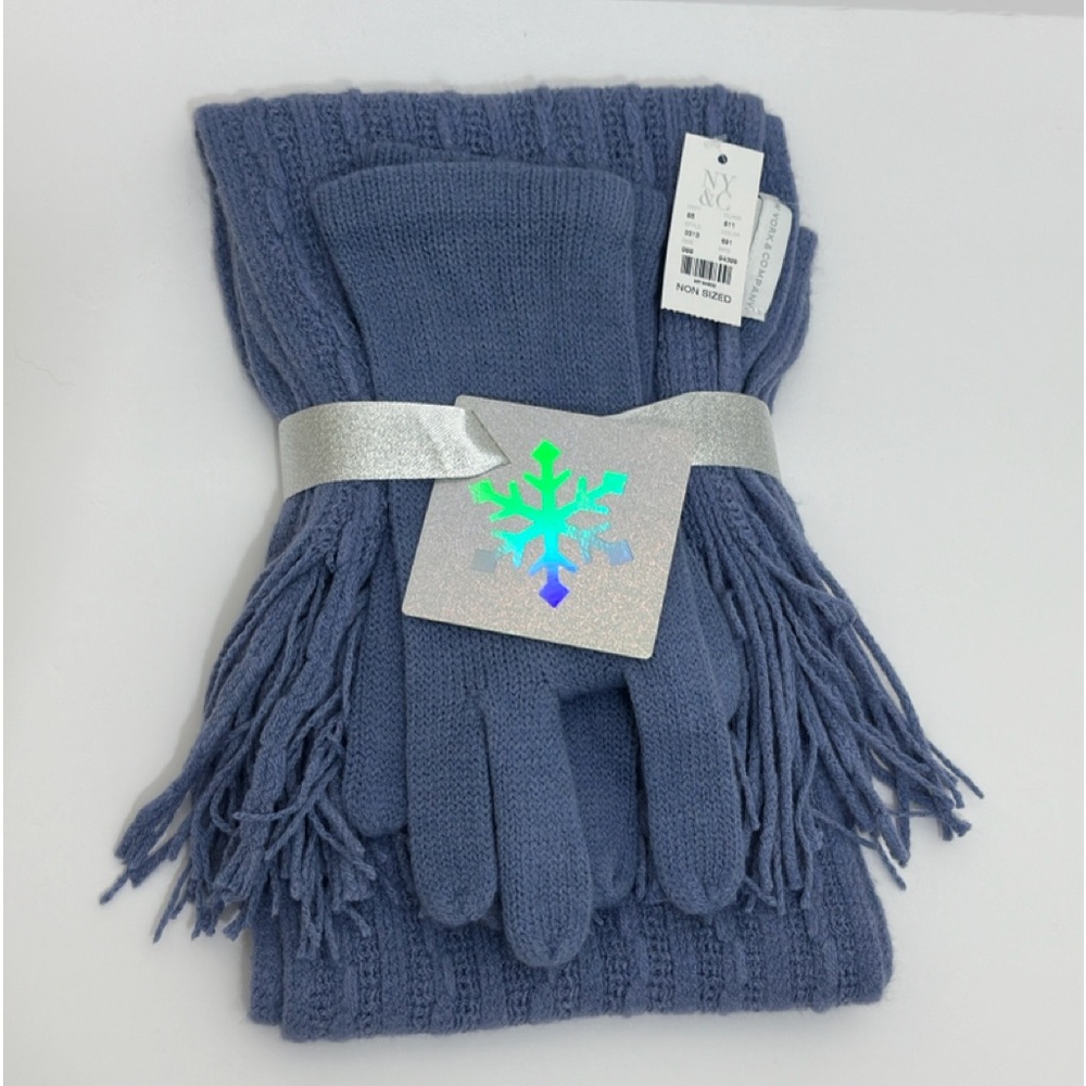 NWT New York and Company || womans blue scarf and glove set one size